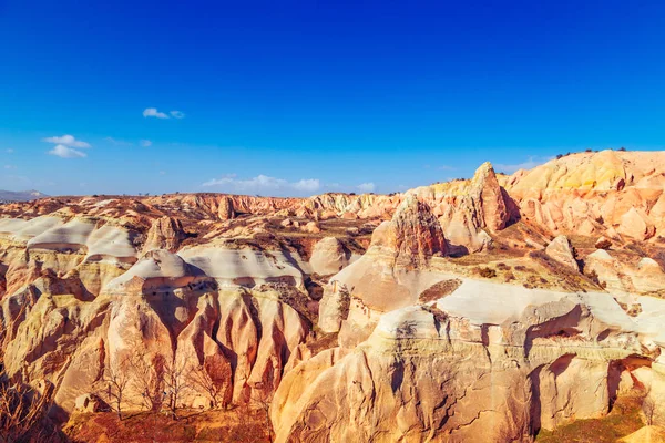 Piros-völgy Cappadocia, Törökország. — Stock Fotó