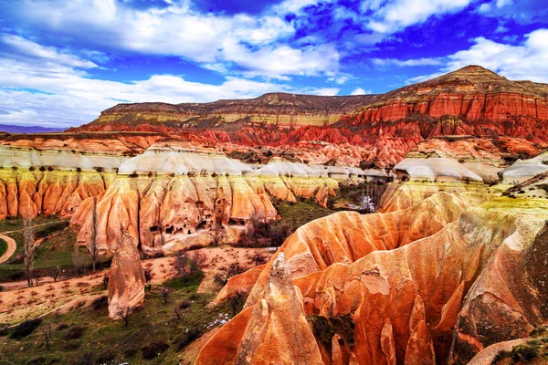 Piros-völgy Cappadocia, Törökország. — Stock Fotó