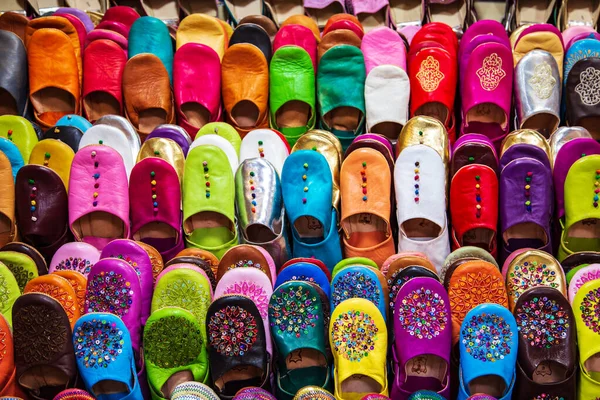 Pantuflas Tradicionales Marroquíes Vibrantes Babouches Mercado Marruecos — Foto de Stock