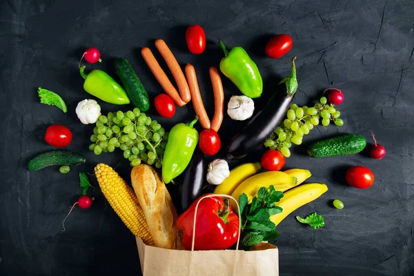 Bolsa Papel Ecológica Llena Varias Verduras Concepto Ecológico Concepto Alimentación — Foto de Stock