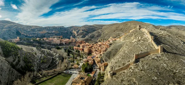 Légi Panoráma Kilátás Albarracin Teruel Spanyolország Vörös Homokkő Terrakotta Középkori — Stock Fotó