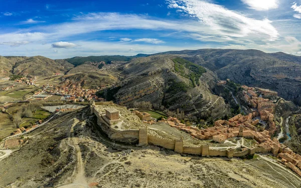 Luftaufnahme Von Albarracin Teruel Spanien Mit Roten Sandstein Terrakottahäusern Aus — Stockfoto