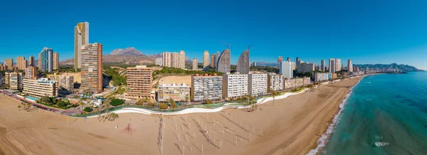 Letecký Pohled Populární Španělské Středomořské Plážové Letovisko Benidorm Výškovými Komplexy — Stock fotografie