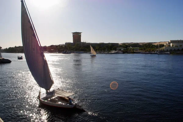 Nil nehri boyunca Felucca tekneleriyle, Nil, Mısır