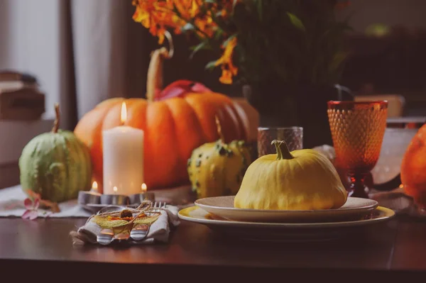 Definição Mesa Tradicional Outono Para Ação Graças Halloween Com Abóboras — Fotografia de Stock
