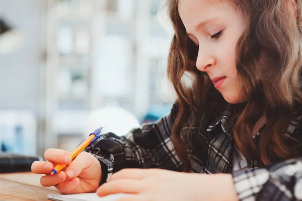 Concentrated Child Girl Doing Homework Thoughtful School Kid Thinking Looking — Stock Photo, Image