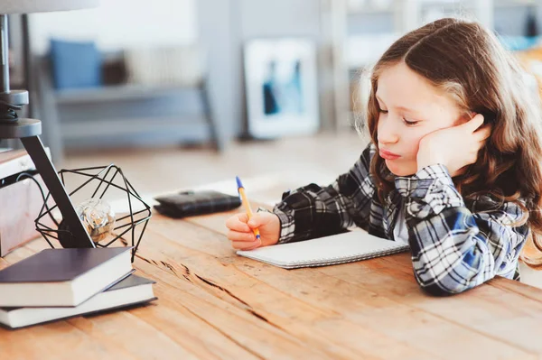 Concentrated Child Girl Doing Homework Thoughtful School Kid Thinking Looking — Stock Photo, Image