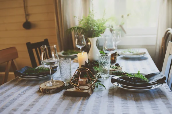 Summer Table Setting Natural Organic Style Handmade Details Green Brown — Stock Photo, Image