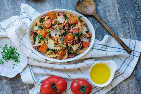 Leckeres Italienisches Mittag Oder Abendessen Pasta Mit Bolognese Tomatensauce Und — Stockfoto