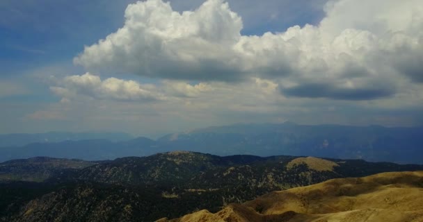 상위 뷰는 Tahtali 산맥의 터키 중앙 아나톨리아 지역에 위치 — 비디오