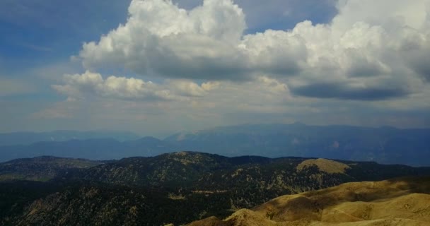 Bovenaanzicht van de bergketen van de Tahtali ligt in de centrale Anatolische deel van Turkije — Stockvideo