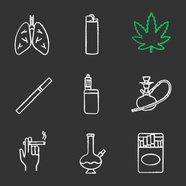 Sigara tebeşir Icons set. İnsan akciğer, daha hafif, marihuana yaprağı, Sigara paketi, nargile, Sigara içenler el, nargile, vape çevir. İzole vektör kara tahta çizimler 