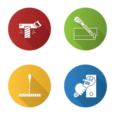 İnşaat araçları düz tasarım uzun gölge glif simgesi. Bilir testere, ileti örneği bıçak, tornavida, elinde anahtar. Vektör siluet çizimi