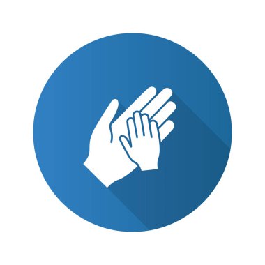 Hayır çocuk düz tasarım uzun gölge glif simgesi için. Üst ve alt el ele tutusun. Çocuk esirgeme. Ebeveynlik. Aile. Vektör siluet çizimi
