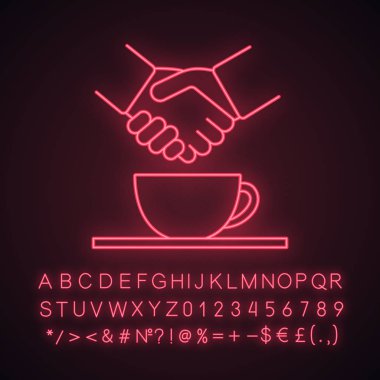 Başarılı iş anlaşması, ortaklık neon ışığı simgesi. Kahve toplantı. Başarılı iş yemeği. Kahve molası. El sıkışma ve sıcak içecek. Parlayan alfabe, sayı. İzole vektör çizim