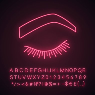 Dik kemerli kaş şekli neon ışığı simgesi. Yumuşak açılı kaş. Kaşları dövme tarafından şekillendirme. Kapalı kadın göz. Alfabe, sayı ve sembol parlayan işaretiyle. İzole vektör çizim
