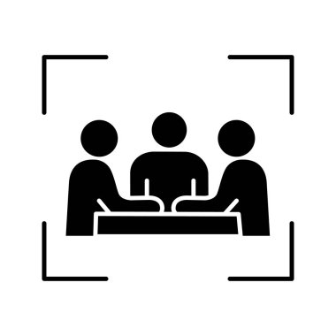 Ortaklar, yatırımcılar, işadamları glif simgesi. Şirket toplantı, konferans. Arkadaşlar, iş arkadaşları, iş arkadaşları. Yönetim Kurulu. Dostluk, ortaklık. Siluet izole vektör çizim