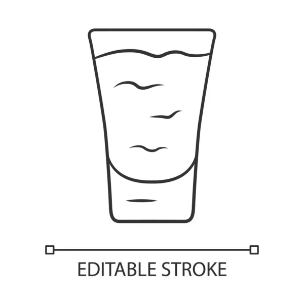 Schuss lineares Symbol. ? Ocktail im Glas. Alkoholkonsum. Becher mit Schütze. Getränk zum Feiern, Feiern. Schmalspur-Illustration. Kontursymbol. vektorisolierte Umrisszeichnung. editierbarer Schlaganfall — Stockvektor