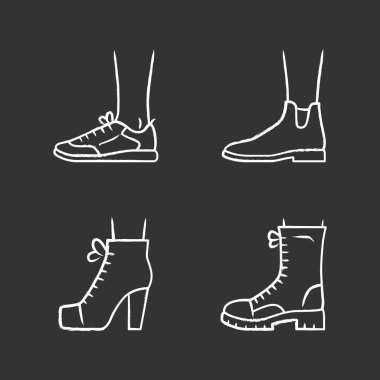 Kadın sonbahar ayakkabı tebeşir simgeleri ayarlayın. Kadın resmi ve rahat ayakkabı. Şık unisex eğitmenler, lita. Moda bahar, kış ve sonbahar sezonu ayak bileği çizmeler. Yalıtılmış vektör tebeşir tahtası çizimleri