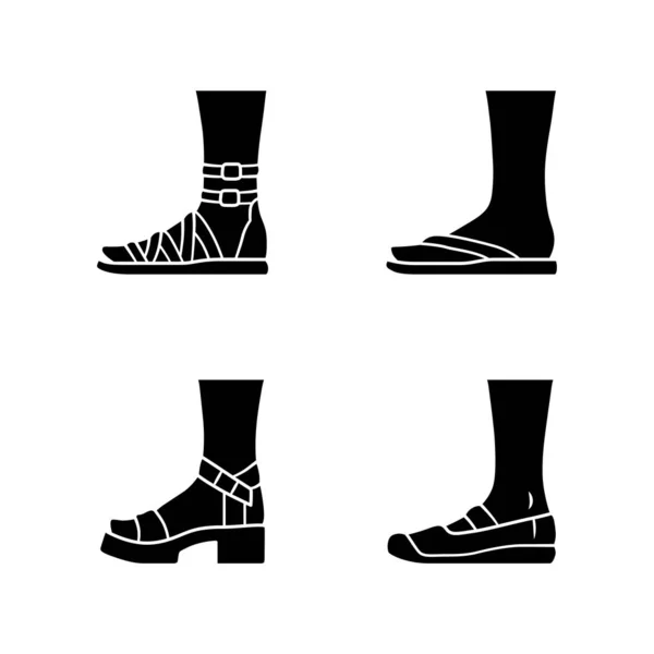 Dámské letní boty glyf ikony set. Ženská elegantní formální a neformální obuv. Stylové gladiátorské sandály, podpatky na plošině. Jarní plátěné byty. Symboly siluety. Izolovaná vektorová ilustrace — Stockový vektor