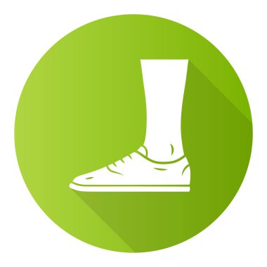 Eğitimciler yeşil düz dizayn uzun gölge simgesi. Kadınlar ve erkekler şık ayakkabı tasarımları yapar. Tek cinsiyetli spor ayakkabılar, rahat tenis ayakkabıları. Erkek ve kadın modası. Vektör silueti çizimi