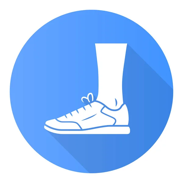 Tränare blå platt design lång skugga glyf ikon. Kvinnor och män snygga skor för sport träning. Unisex avslappnade sneakers, moderna bekväma tennisskor. Vektor siluett illustration — Stock vektor
