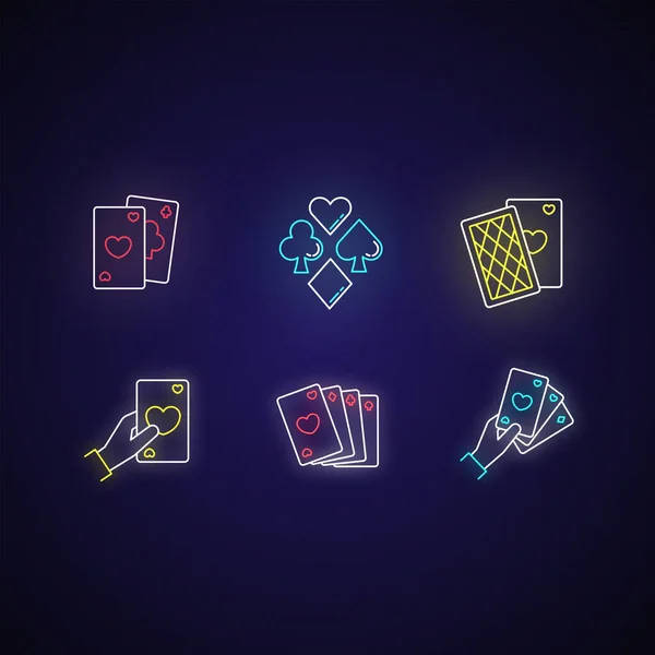 カードゲームネオンライトアイコンを設定します 競争力のあるゲーム 外側の輝く効果を持つギャンブル兆候 異なるスーツ ダイヤモンド クラブ ハートとスペードのカード ベクトル絶縁Rgbカラーイラスト — ストックベクタ