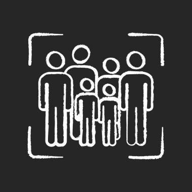 Siyah arkaplanda beyaz tebeşir ikonu. Kamera önünde rol yapan insanlar. Seyirciler ekranda. Film çekimi grubu. Film yapım personeli. İzole edilmiş vektör karatahta çizimi