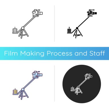 Kamera vinç simgesi. Stüdyoda haber çekimi. Profesyonel televizyon çekimi. Film yapmak için ekipman. Film yapım konsolu. Lineer siyah ve RGB renk stilleri. İzole vektör çizimleri