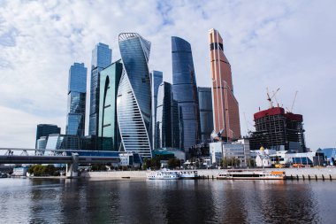 Moskova İş Merkezi 'nin gökdelenlerine bak