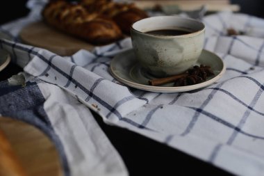 Sabahları kahve masasında kahvaltı için en iyi kek