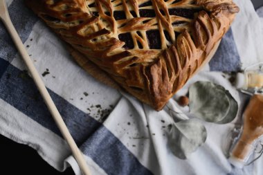 Sabahları kahve masasında kahvaltı için en iyi kek