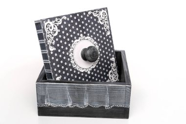 Beyaz arkaplanda el yapımı hatıra defteri ögeleri