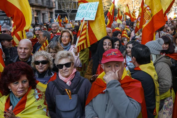 Barcelona, Katalánsko, Španělsko, 6. prosince 2017: Lidé na rally podporují nezávislost Katalánska — Stock fotografie