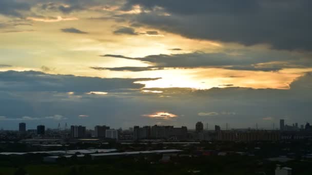 Time Lapse Ηλιοβασίλεμα Και Όμορφο Λυκόφως Χνουδωτή Καταιγίδα Θολό Μπλε — Αρχείο Βίντεο