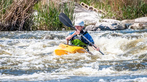 Myhiya Ukraine 1Er Mai 2018 Rafting Kayak Homme Non Identifié — Photo