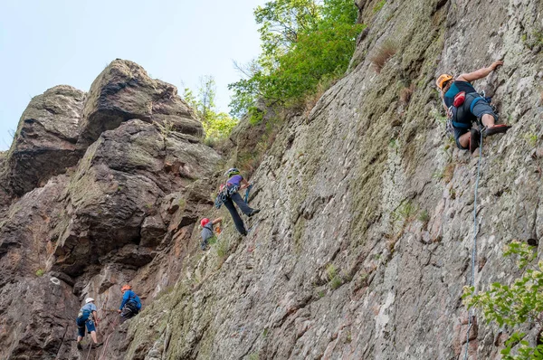Yuzhnoukrainsk Ukraine June 2018 Rock Climbing Group Young Rock Climbers — Stock Photo, Image