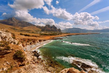 Trapani eyaletinde, Sicilya, İtalya - deniz koyu ve plajı gelen kıyı şeridi arasında San Vito lo Capo ve görüntüleme Scopello 