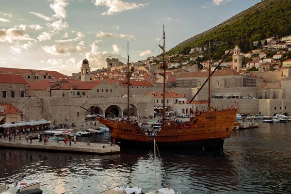 Dubrovnik Dalmacia Croacia Antiguo Puerto Dubrovnik Atardecer Casco Antiguo Dubrovnik — Foto de Stock