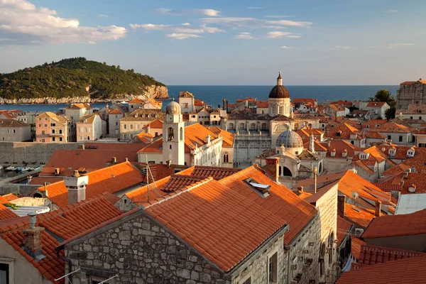 Dubrovnik, Dalmaçya, Hırvatistan - Dubrovnik'in gün batımında, kale duvarından görüntülemek 