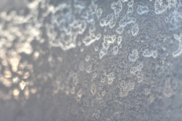 Weihnachten Frostiges Schneeflockenmuster Auf Dem Fensterglas — Stockfoto