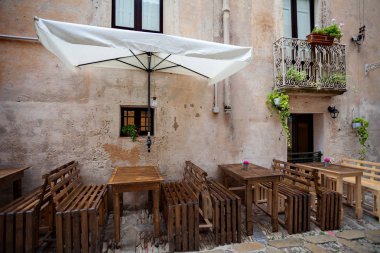 Erice, Sicilya, İtalya - eski şehir tipik Cafe