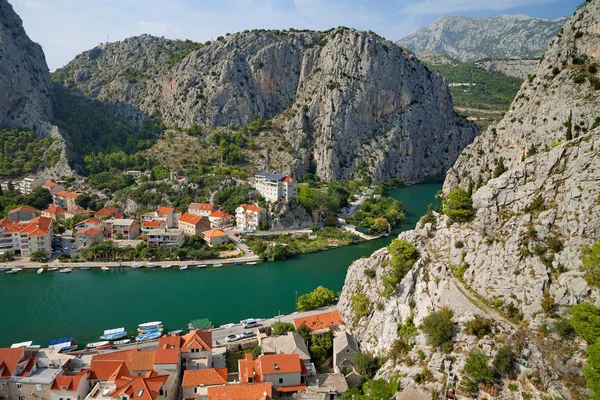 Omiš Chorvatsko Pohled Pevnost Mirabella Peovica Řece Cetině — Stock fotografie