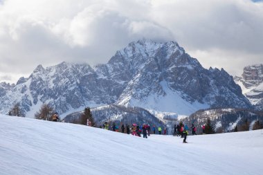 Monte Elmo, Dolomites, İtalya - dağ Kayak ve snowboard. Sexten (Sesto), Trentino-Alto Adige, Puster Vadisi (Alta Pusteria), South Tyrol. 22 Şubat 2019