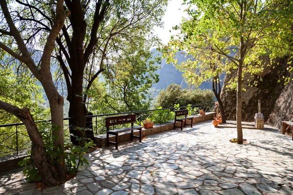 Meteora, Yunanistan - Aziz Nicholas Anapausas Manastırı. Meteora, Yunanistan 'daki Ortodoks manastırlarının komplekslerinden biri..