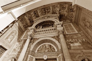 Aosta Katedrali (Cattedrale di Santa Maria Assunta), dış, sepia - Aosta, Aosta Vadisi, İtalya, 26 Şubat 2017.