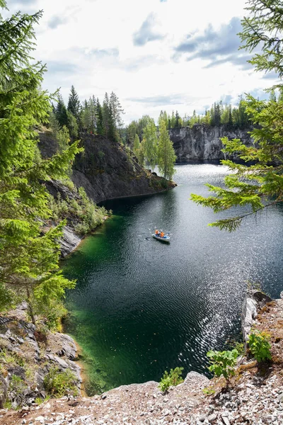 Karelia Rusia Parque Ruskeala Verano Cantera Mármol Imagen de archivo