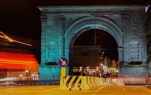 Arco di Augusto di notte Aosta