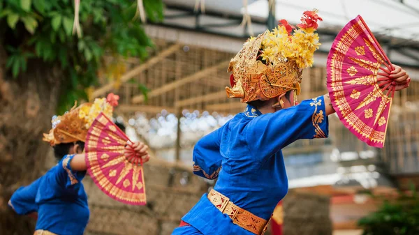 Voyage Asiatique Fond Groupe Belles Danseuses Balinaises Costumes Traditionnels Sarong — Photo