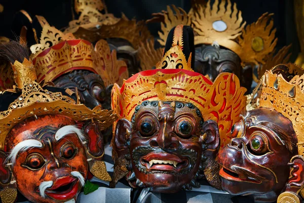 Stare Tradycyjne Balijskie Kostiumy Maski Tari Wayang Topeng Postacie Kultury — Zdjęcie stockowe